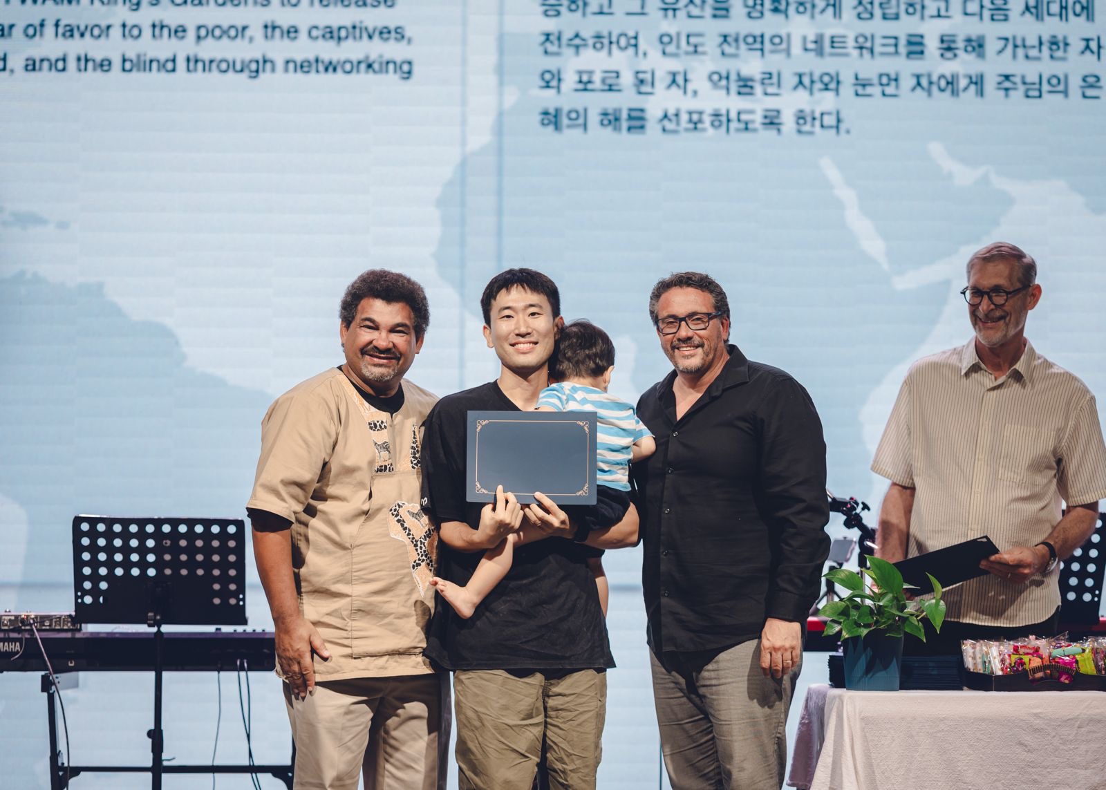 김한뜻 / Hantteut Kim